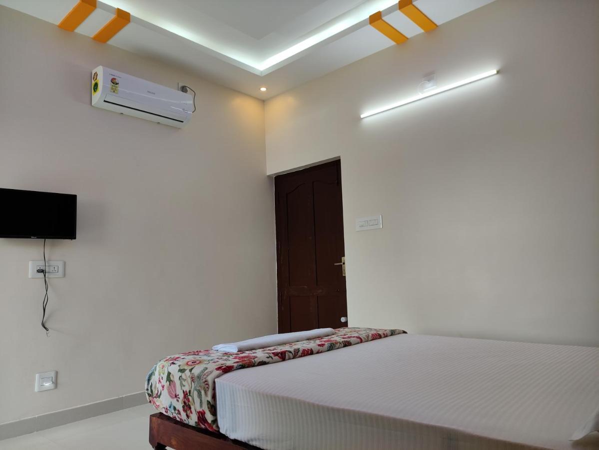 Kayaloram Resort Poovar Exterior photo