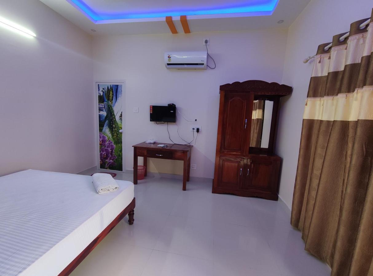 Kayaloram Resort Poovar Exterior photo