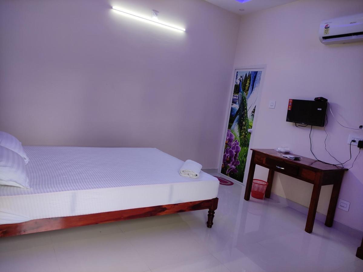 Kayaloram Resort Poovar Exterior photo