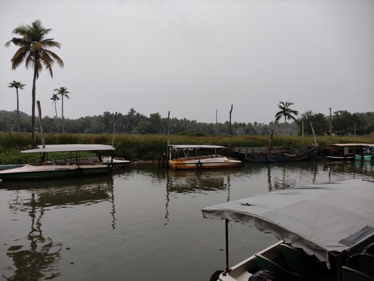 Kayaloram Resort Poovar Exterior photo