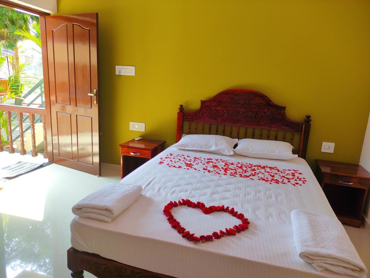 Kayaloram Resort Poovar Exterior photo